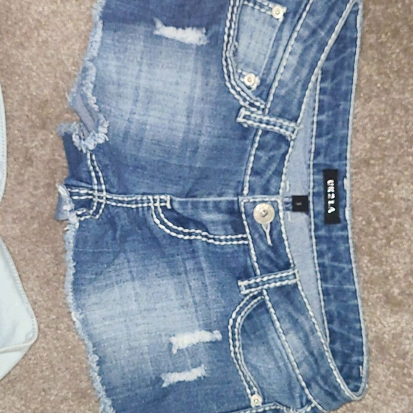 Lot of 3 WOMAN jeans shorts - Picture 5 of 9
